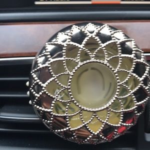 Meet your Posher, Tj